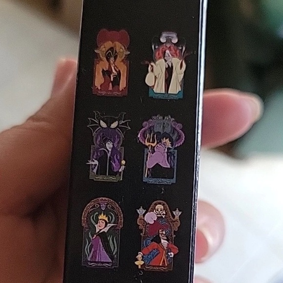 Disney Pin Evil Queen Window Villain Mystery Collection 2024 - Picture 5 of 7
